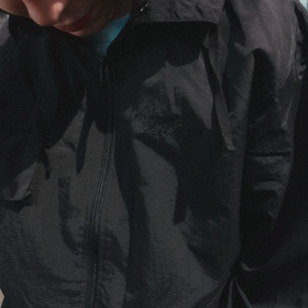 ACTIVE LIGHT HOODED JACKET 詳細画像